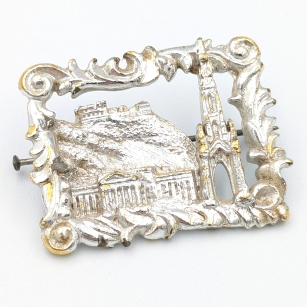 Vintage Scotland Edinburgh Castle brooch pin